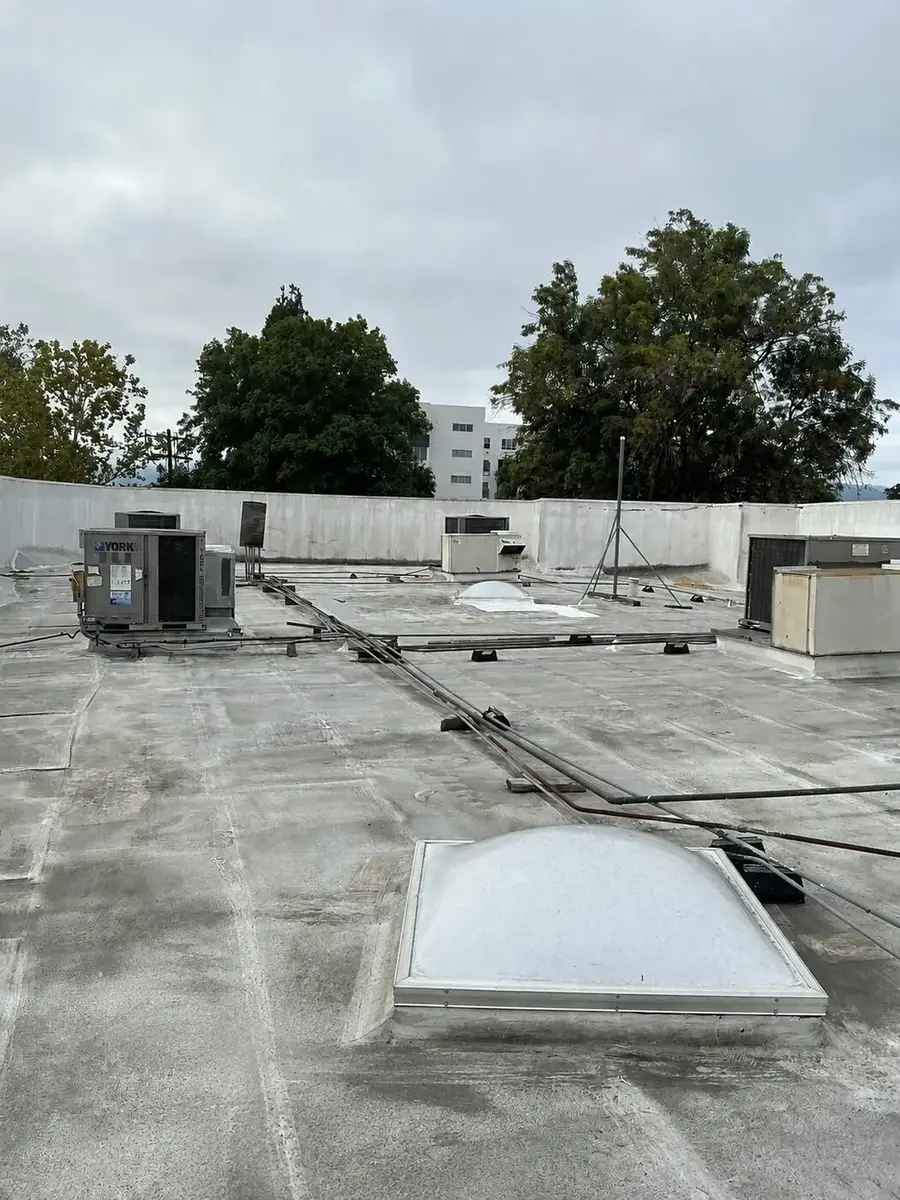 Rooftop commercial package unit and refrigerant line runs at a Campbell, CA 95008 commercial building